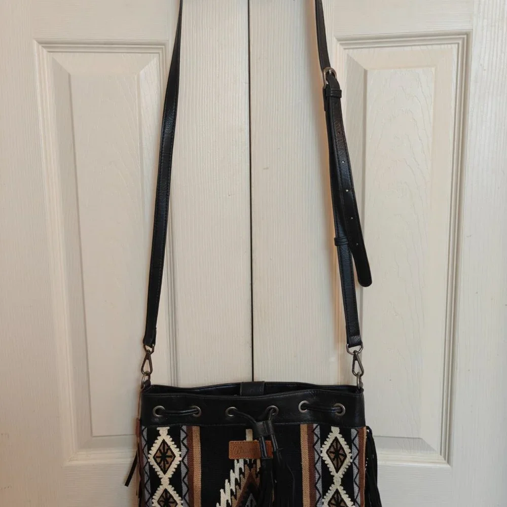 Wrangler Purse - Picture 2 of 10